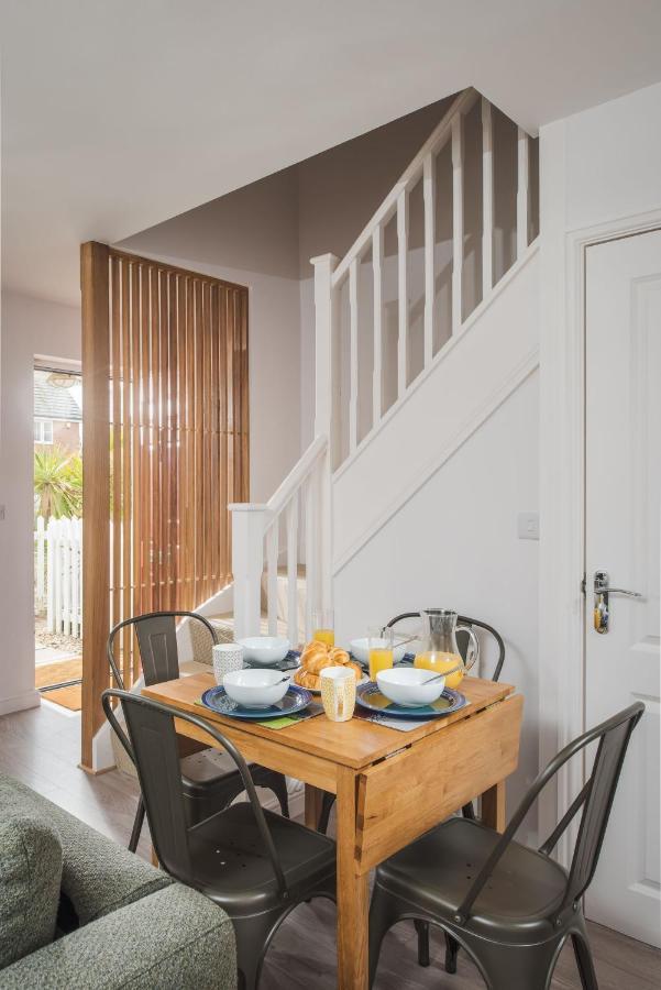 Tradewinds Villa Camber Bagian luar foto