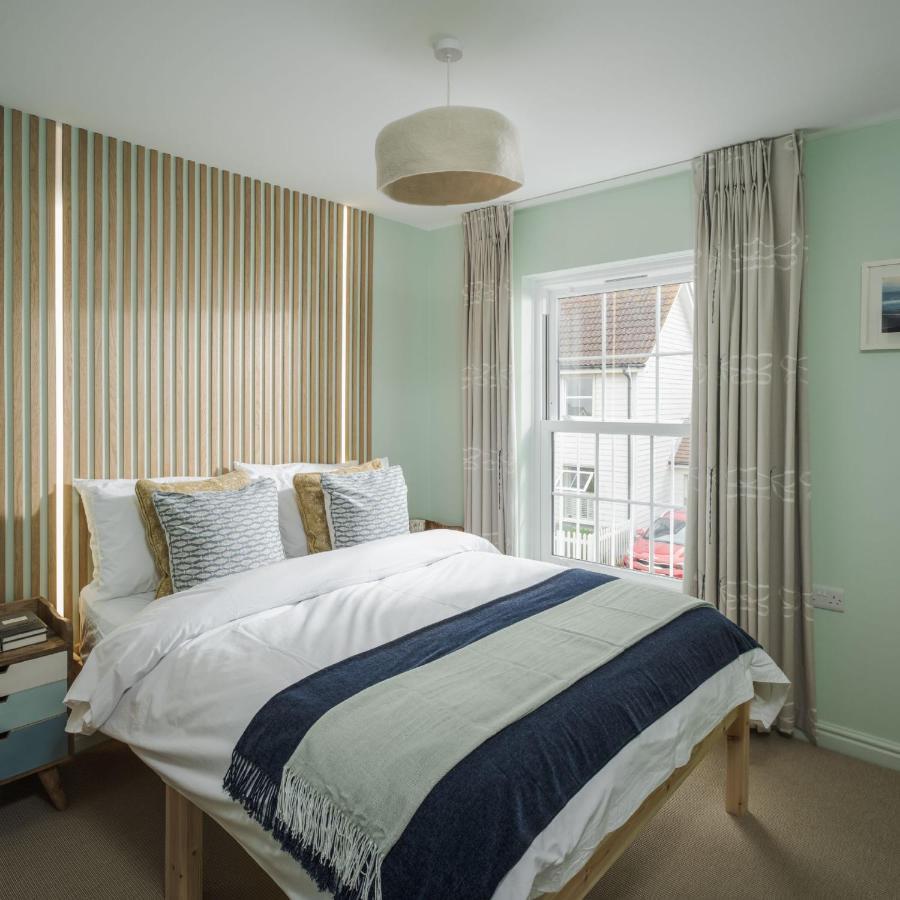 Tradewinds Villa Camber Bagian luar foto