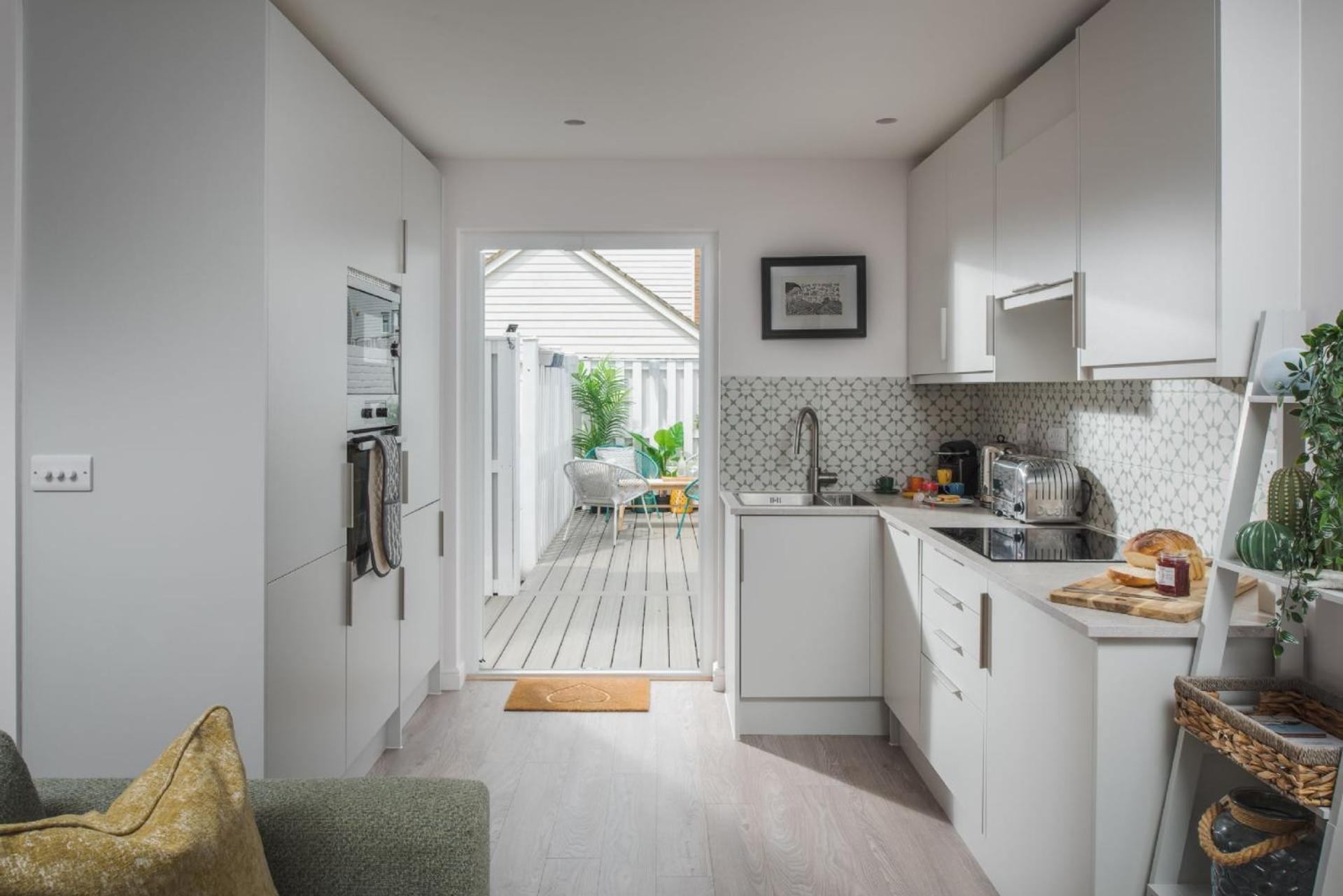 Tradewinds Villa Camber Bagian luar foto