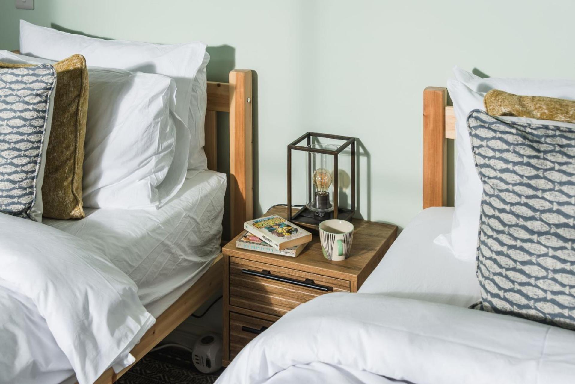 Tradewinds Villa Camber Bagian luar foto