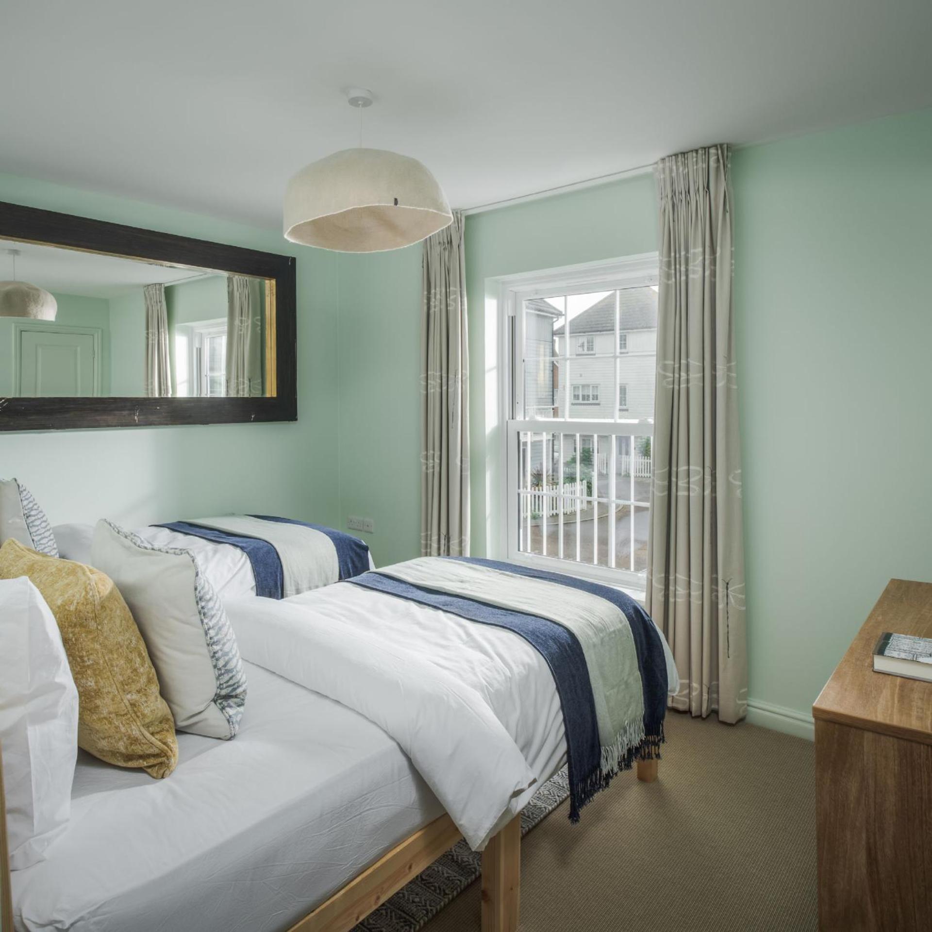 Tradewinds Villa Camber Bagian luar foto